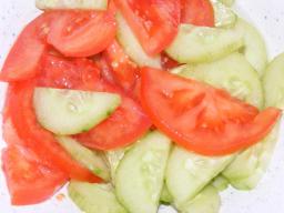Bild zum Rezept (tomatengurkensalat)